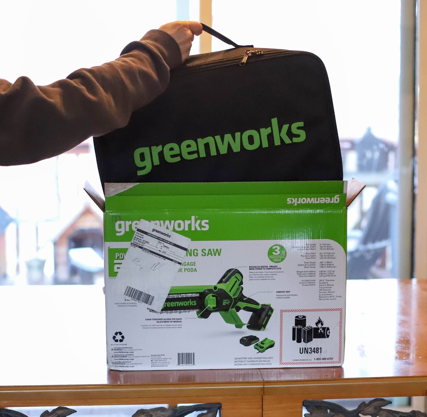 Greenworks 24V 6in Mini Chainsaw, 2.0 Ah Battery and Charger | Brushless Motor, Tool-Free Tensioning, Compact Size customer photo 2