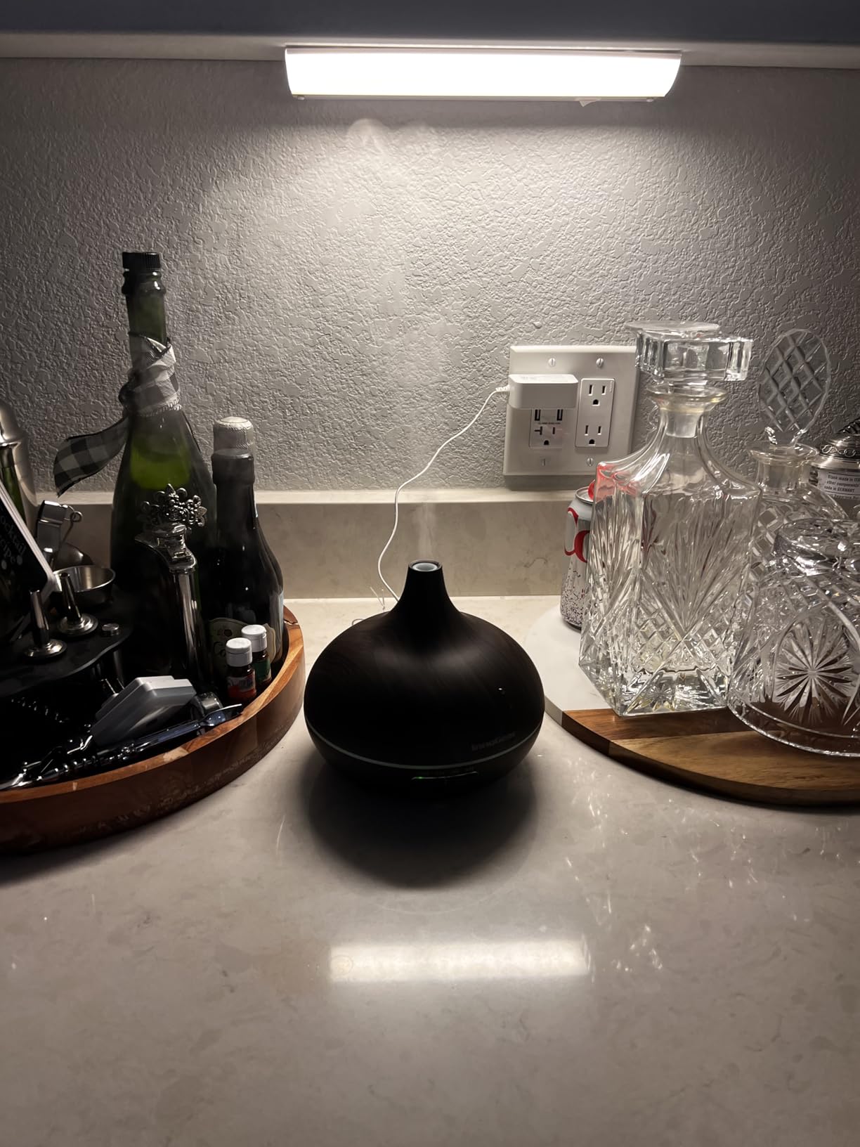 InnoGear 400ml Aromatherapy Essential Oil Diffuser 10 Oils Gift Set, Dark | Cool Mist Humidifier, Essential Oils, Ultrasonic, 4 Timers, Run up to 12hrs, Large Room, Home, Automatic Shut-Off, Quiet customer photo 1