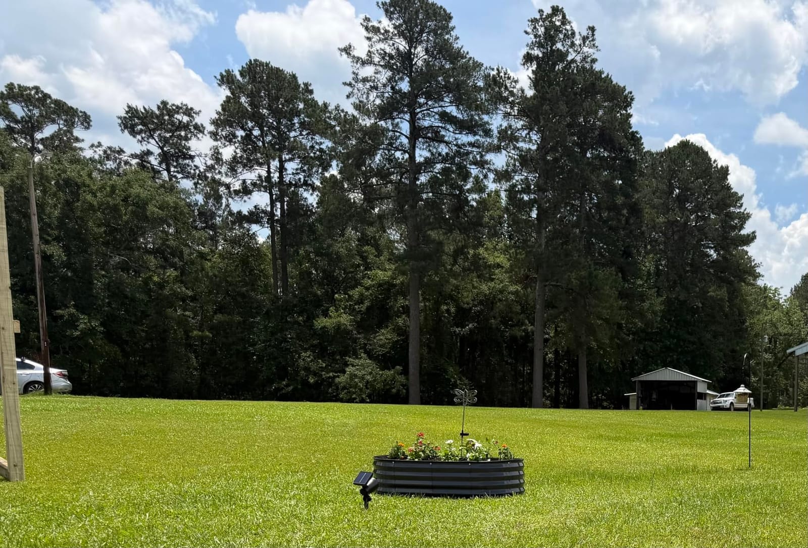 Plant & Plot Galvanized Raised Garden Beds Outdoor // 4x2x1 ft Planter Raised Beds for Gardening, Vegetables, Flowers // Large Metal Garden Box (Silver) // Patented Tool-Free Design customer photo 1