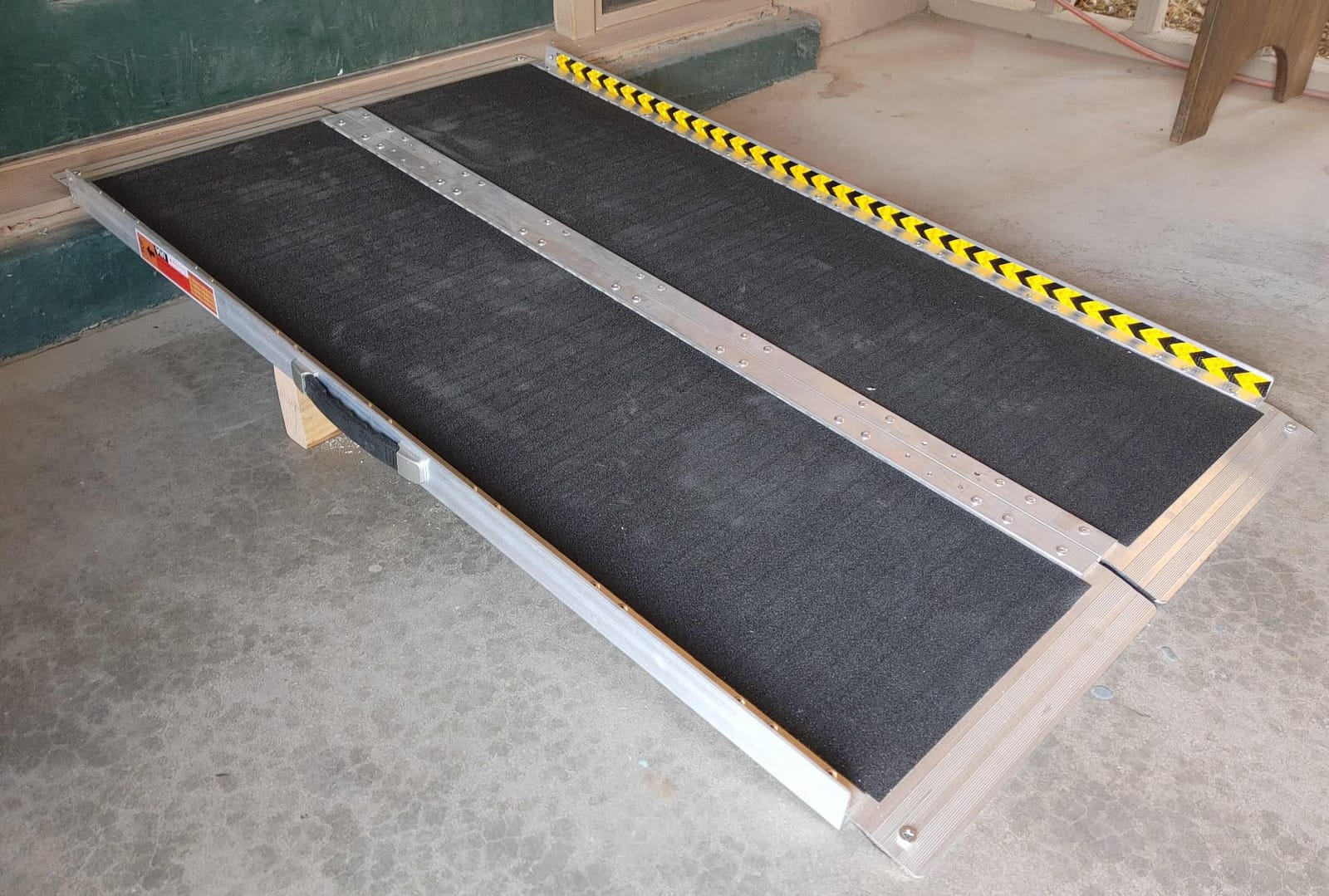 VNN Portable Wheelchair Ramp 4FT, Non-Slip Aluminum Ramps for Wheelchairs for Home, Handicap Wheelchair Ramps for Home Steps, Aluminum Loading Dock Plates, Doorways, Black customer photo 1