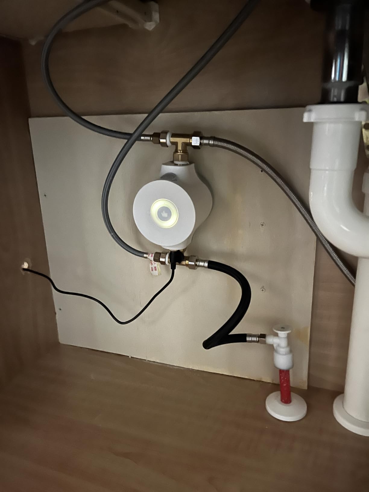 HBS24-12E Smart Instant Hot Water Recirculating System Pump with Built-In Thermostat 15 inch Hose Remote Controller included customer photo 2