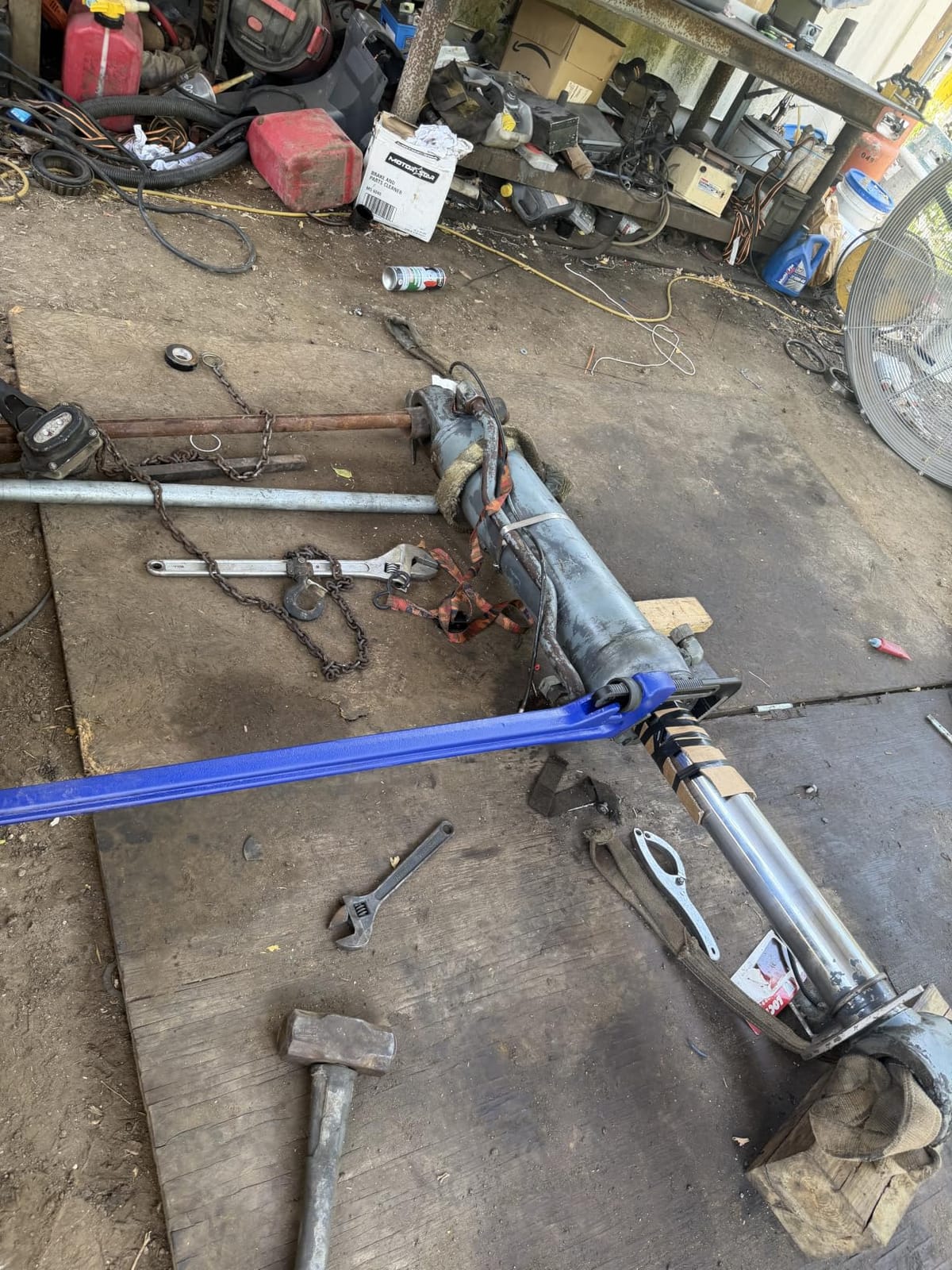 60 Inch Pipe Wrench, Cr-Mo Jaw Opening 9