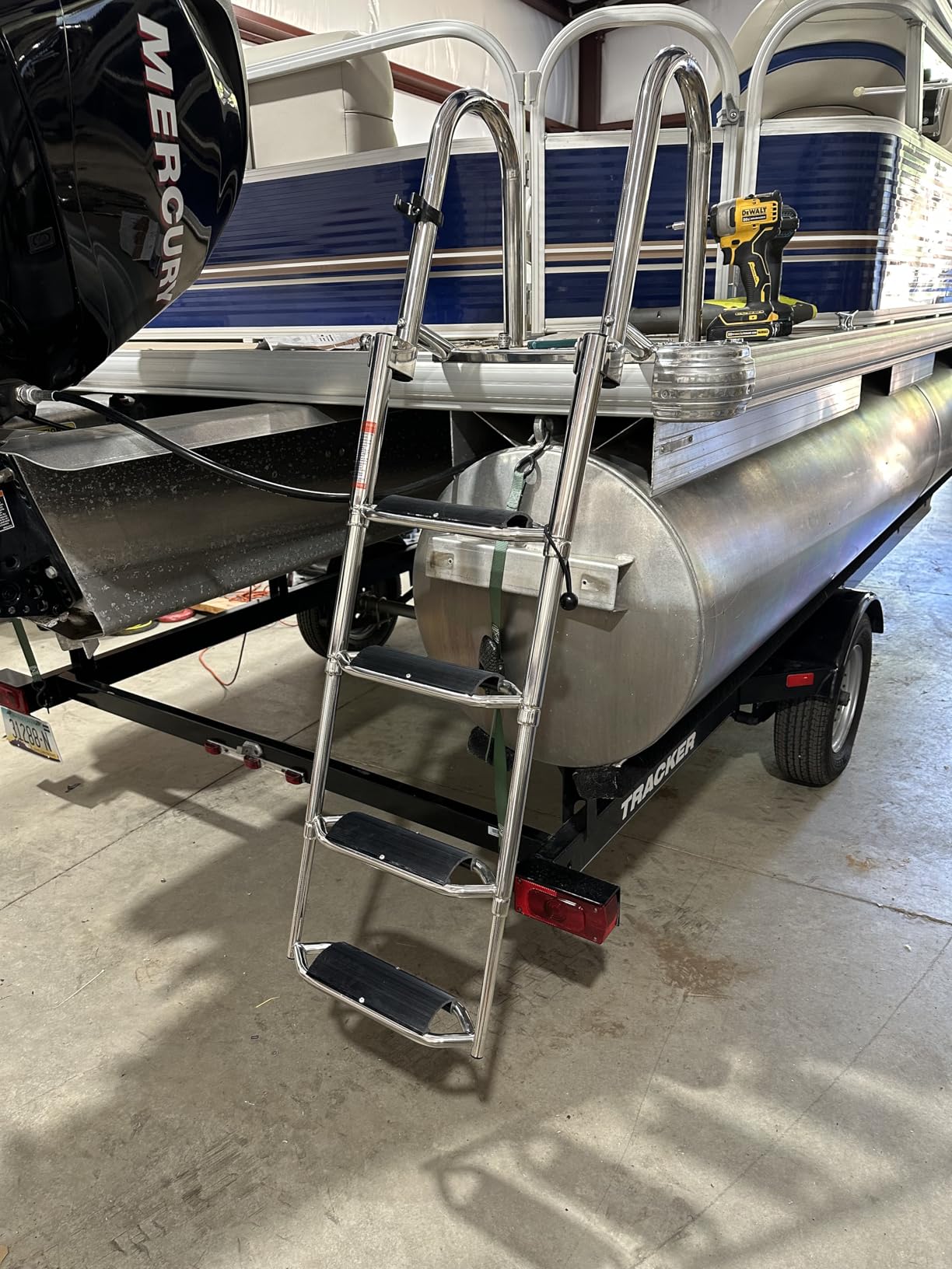 4 Steps Telescoping Boat Ladder Reinforce Dock Ladder Heavy Duty Swim Deck Ladder with Hand Railings and Extra Wide Steps customer photo 2