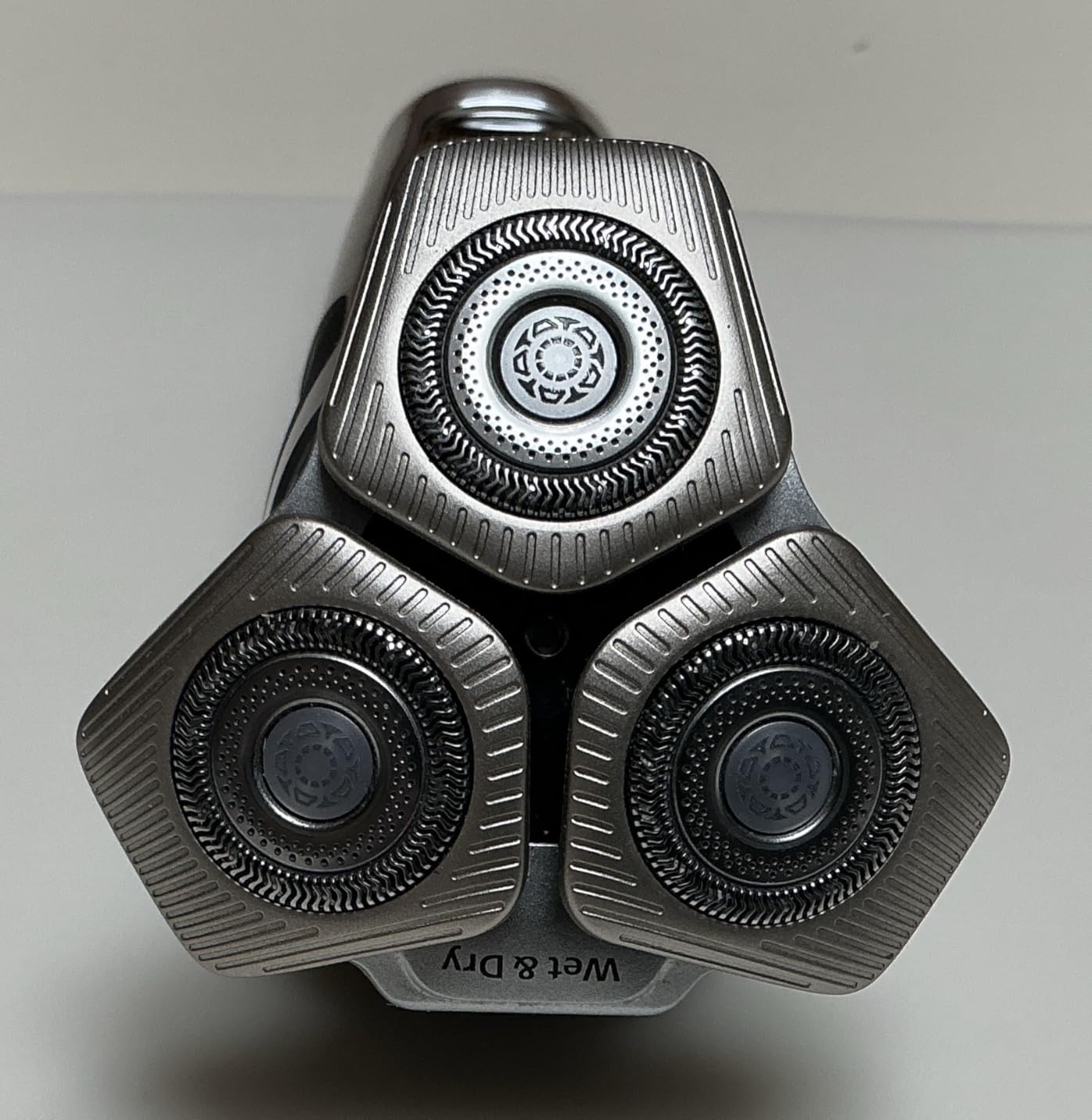 Philips Norelco S9000 Prestige Rechargeable Wet & Dry Electric Rotary Shaver with Precision Trimmer, Premium Case & Cleaning System, SP9841/84 customer photo 2