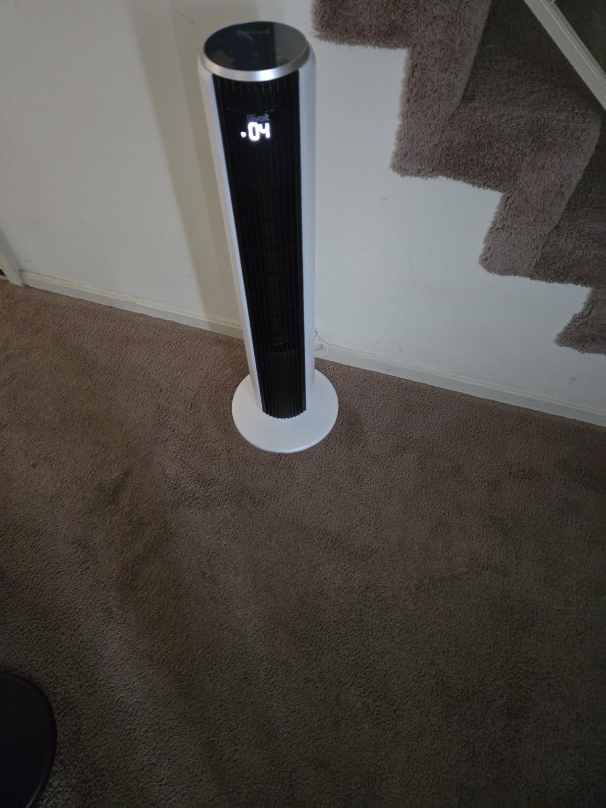 Levoit Tower Fan for Bedroom, 28ft/s Fans that Blow Cold Air, 28dB Quiet | Standing Floor Fan for Room, 90° Oscillating, 5 Speeds 4 Modes & Temp Sensor, Bladeless, 12H Timer, Remote, 36 inch, White customer photo 2