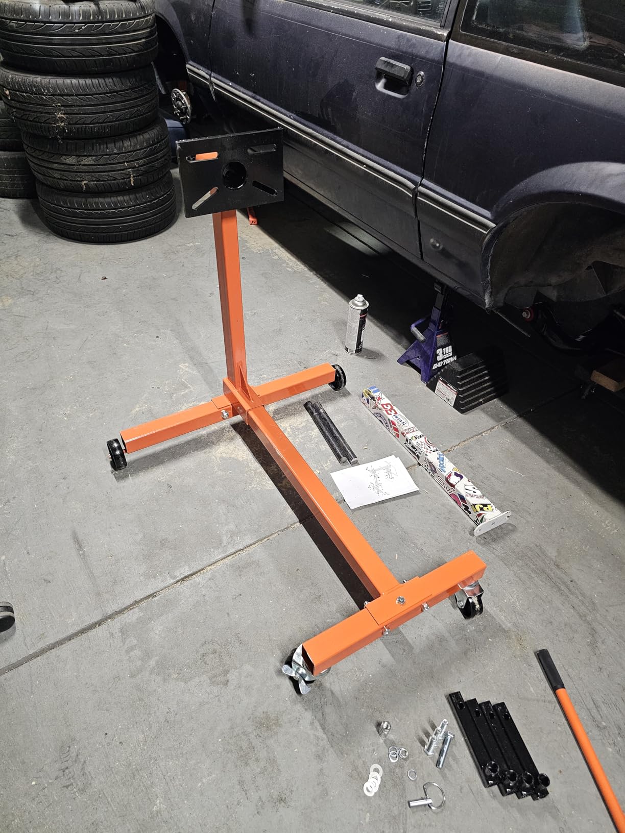 VEVOR Engine Stand, 750 lbs (3/8 Ton) Rotating Engine Motor Stand with 360 Degree Adjustable Head, Cast Iron Motor Hoist Dolly, 4-Caster, 4 Adjustable Arms, for Vehicle Maintenance, Auto Repair customer photo 1