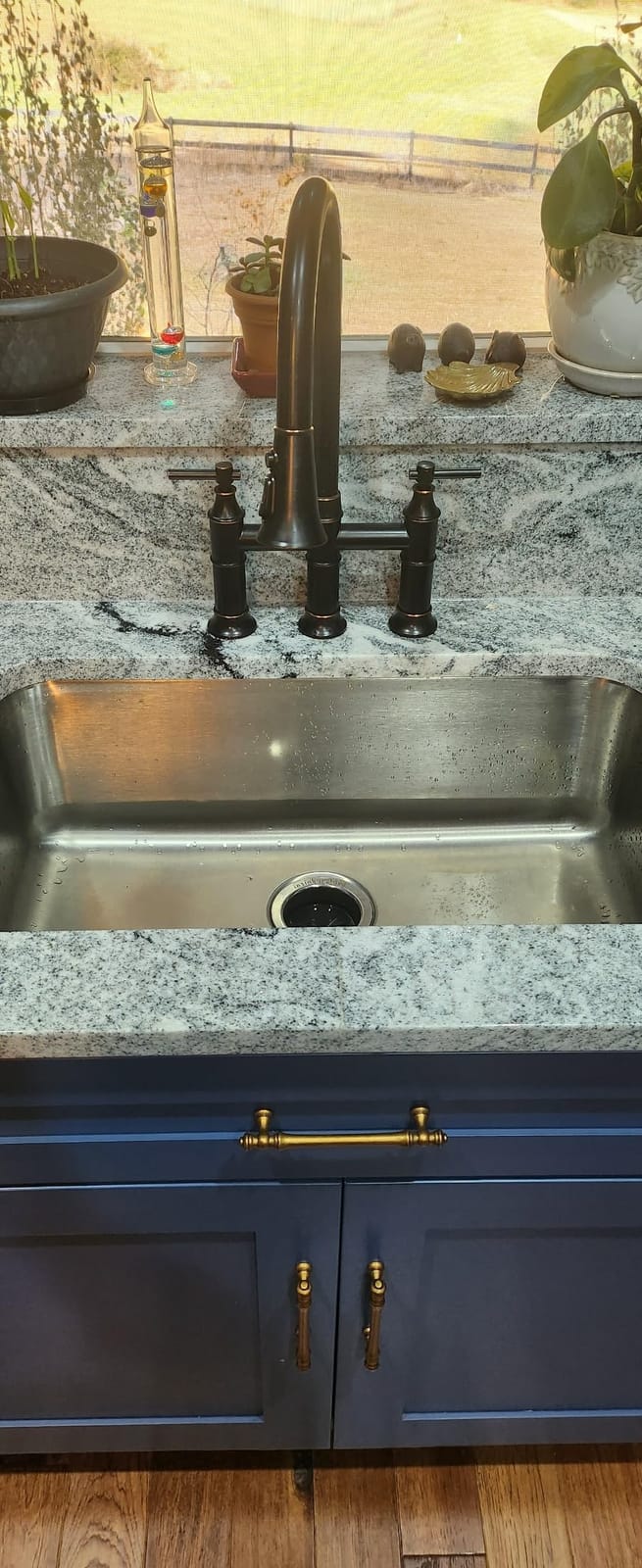 SUMERAIN 2-Handle Bridge Kitchen Faucet 8 Inch Centerset, Brushed Nickel, 3 Holes, Stainless Steel, Pull Down Sprayer, 360° Swivel Spout customer photo 2