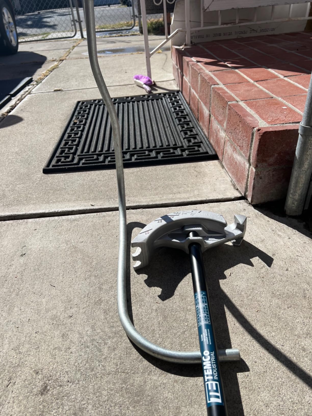 TEMCo 2 in 1 Dual Shoe Conduit Bender - 1/2