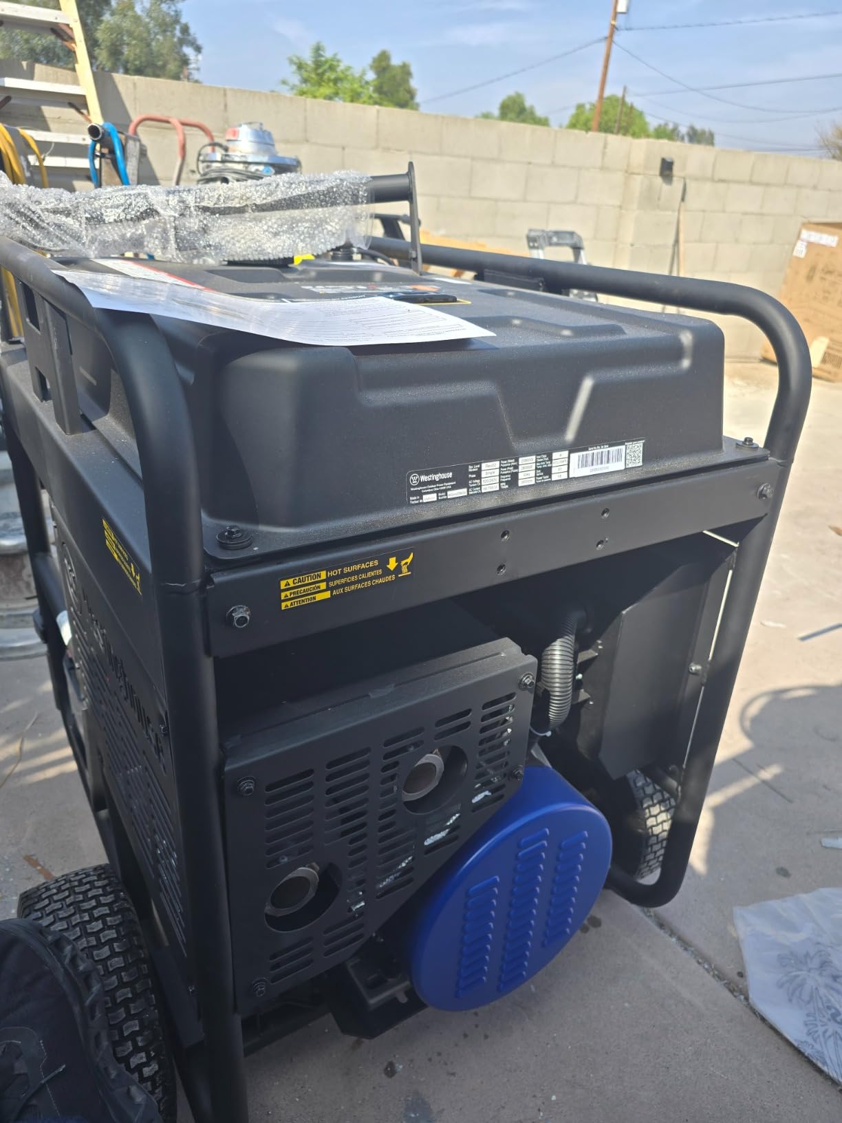 Westinghouse 28000 Peak Watt Home Backup Portable Generator, Remote Electric Start with Auto Choke, Transfer Switch Ready 30A & 50A Outlets, Gas Powered, CO Sensor customer photo 2