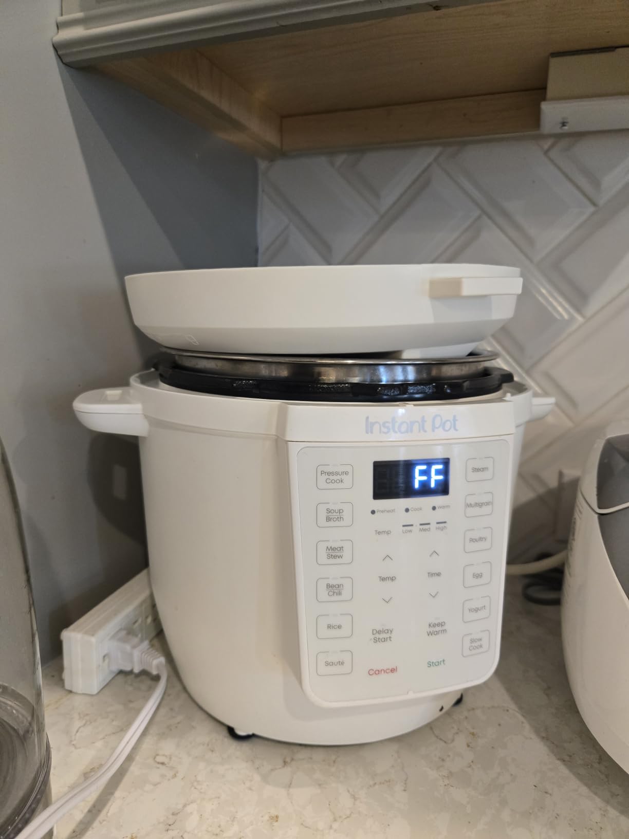 Instant Pot Rio Wide 7.5 Qt 7-in-1 Electric Pressure Cooker, WhisperQuiet customer photo 2