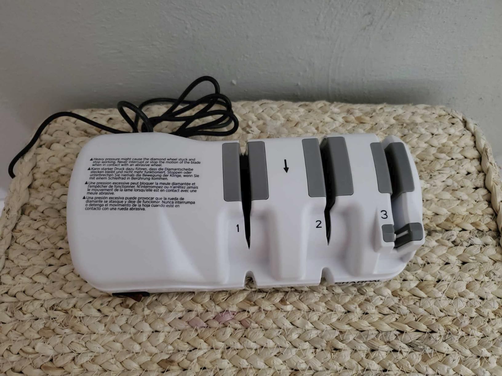 SHARPAL 198H Electric Knife Sharpener 3 Stage with Diamond Wheels | Suit for Double-Beveled Straight Edge Knives, Quick Razor-Sharp Results, Low Noise customer photo 1