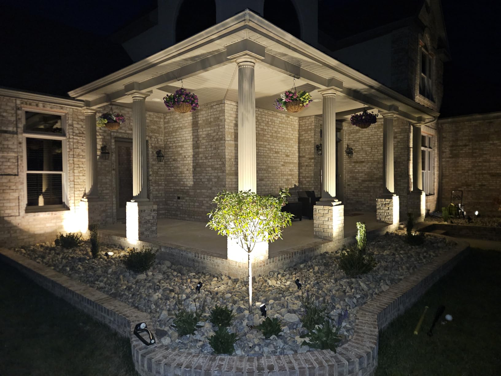 SUNVIE Low Voltage Landscape Lights with 300W Transformer, 12PCS | 12-24V LED Landscape Lighting Kit 3000K Waterproof Aluminum Landscape Spotlights with Connectors for House Yard Tree Garden customer photo 2