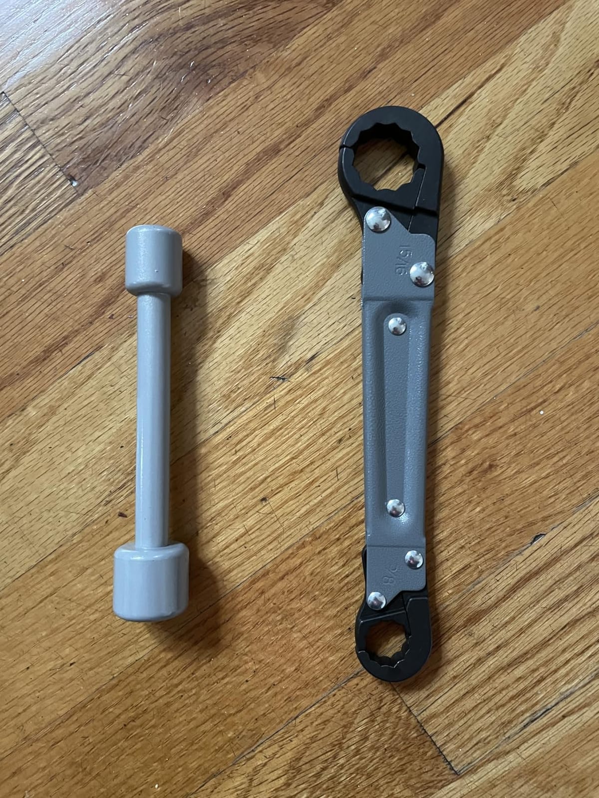 Holdly Angle Stop Wrench, Plumbing Tool for 3/8- and 1/2-Inch Valves | Fits 15/16- and 5/8-Inch Nuts; Dual-Action Grip Helps Reduce Slippage During Installation and Removal in Confined Spaces customer photo 1