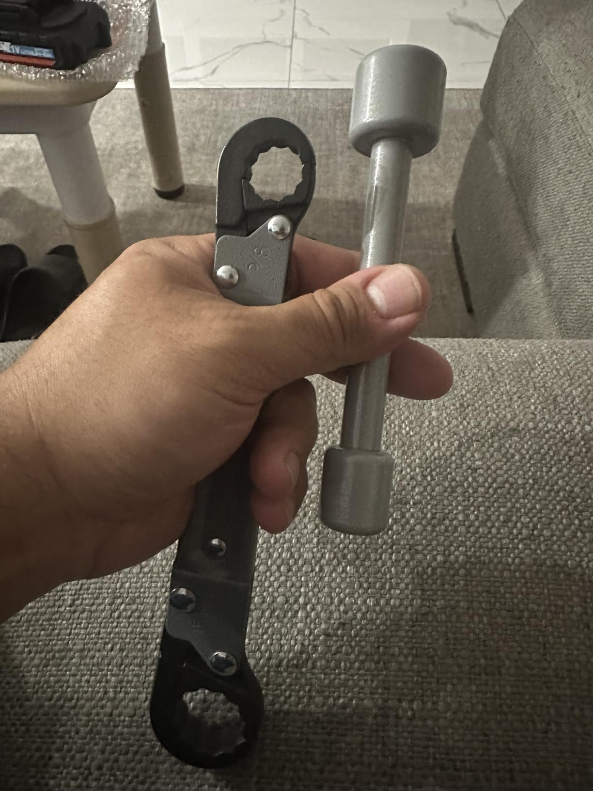 Holdly Angle Stop Wrench, Plumbing Tool for 3/8- and 1/2-Inch Valves | Fits 15/16- and 5/8-Inch Nuts; Dual-Action Grip Helps Reduce Slippage During Installation and Removal in Confined Spaces customer photo 2