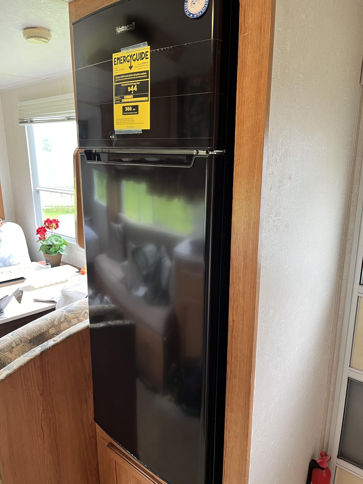 Upstreman 7.7 Cu.Ft. Refrigerator with Freezer Double Door Fridge | 5 Adjustable Thermostat, Large Capacity, Reversible Door Swing, Refrigerator for Apartment, Office, Dorm, Black (BD75) customer photo 1