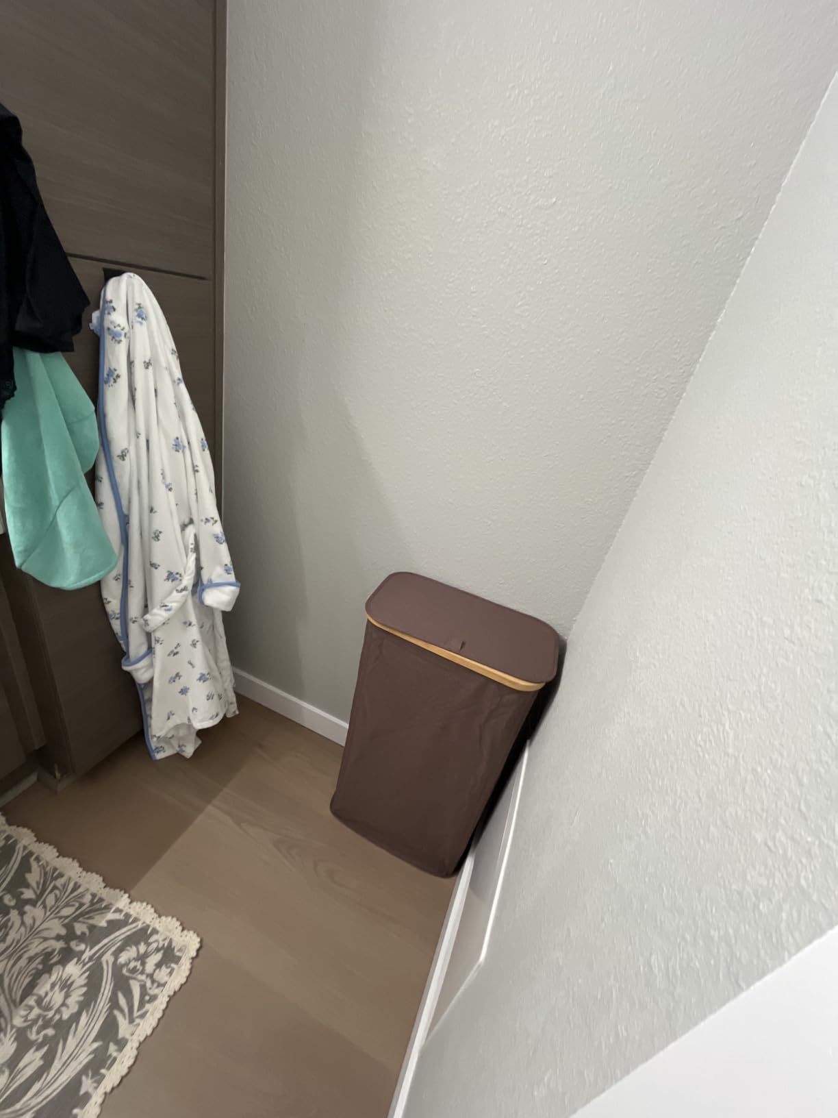 Lifewit 65L Slim Laundry Hamper with Lid and Removable Bag, Beige | Bamboo Handles, Foldable Narrow Laundry Baskets, Thin Laundry Bin, Dirty Clothes Hamper for Laundry, Bathroom, Bedroom, Dorm customer photo 1