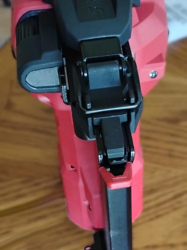SKIL PWR CORE 20 Brushless 20V 18Ga Brad Nailer Kit including 2.0Ah USB-C Battery and Charger-NA1800B-10 customer photo 2