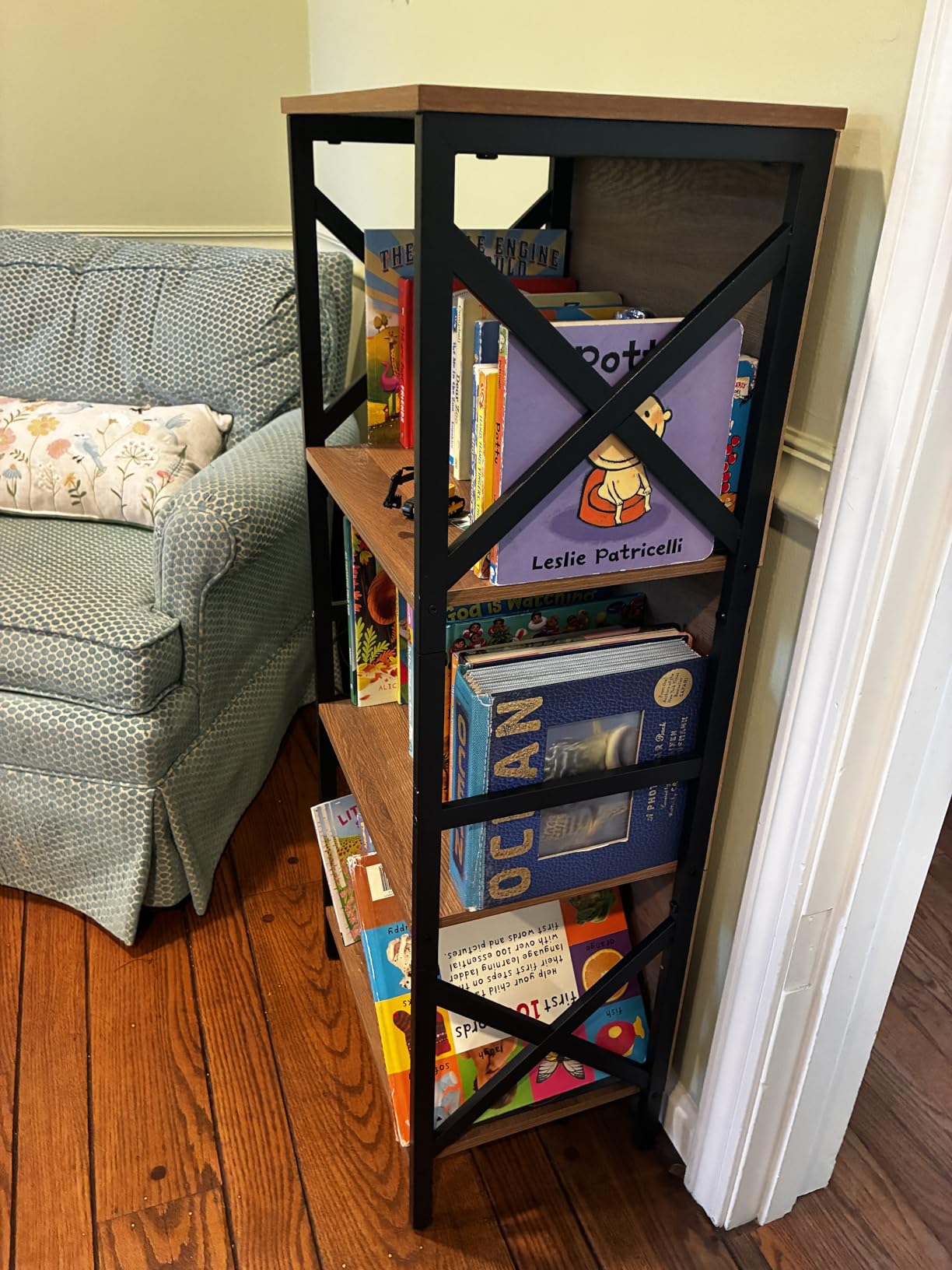 MNEETRUNG Small Bookshelf, 4 Tier Industrial Bookcase with Metal Frame and Backboard, Narrow Rustic Brown Book Shelf, Book Case for Small Spaces, Living Room, Bedroom and Home Office customer photo 1