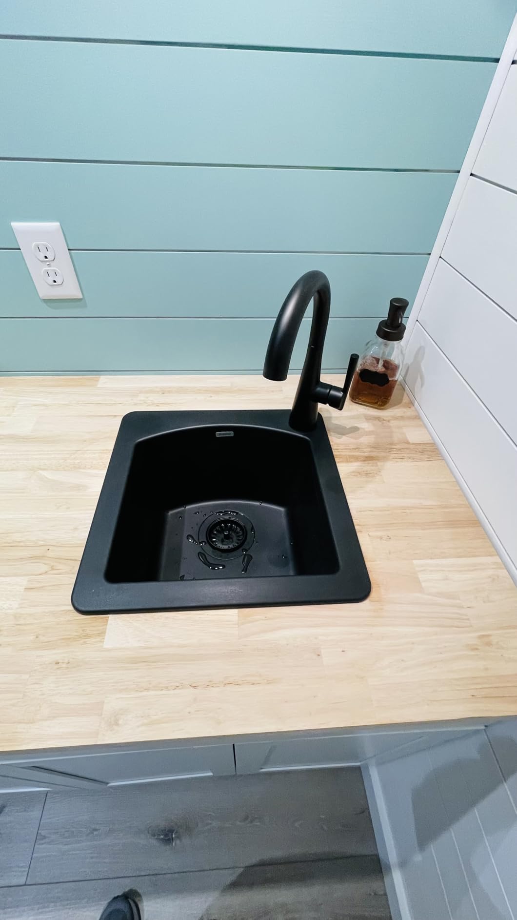 Delta Modern Brushed Nickel Single Hole Bar Sink Faucet, Single Handle Prep Sink Faucet, SpotShield Stainless 14882LF-SP customer photo 1
