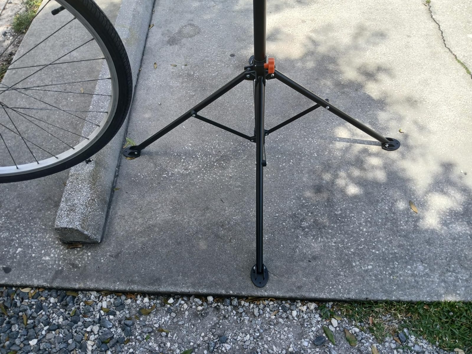 VEVOR Bike Repair Stand, 4-Leg Steel Bicycle Repair Stand, 42.5