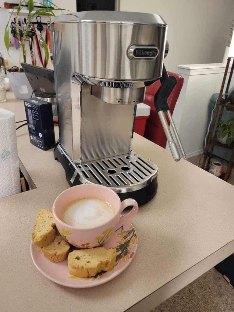 De'Longhi Dedica Maestro Plus Espresso Machine, Automatic Steam Wand, 3 Coffee Temp & Milk Foam Settings, 54oz Removable Tank, Easy-to-Clean Dishwasher-Safe Parts, Compact Stainless Steel Design customer photo 2