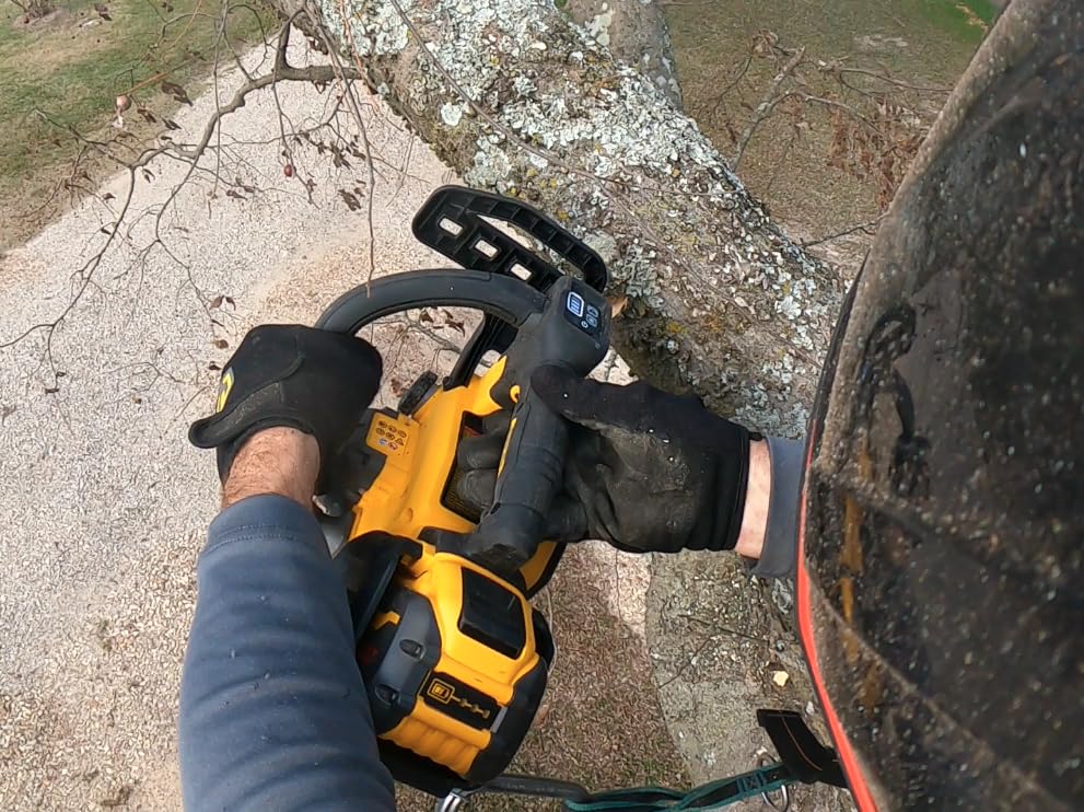 DEWALT 60V MAX Top Handle Chainsaw customer photo 2