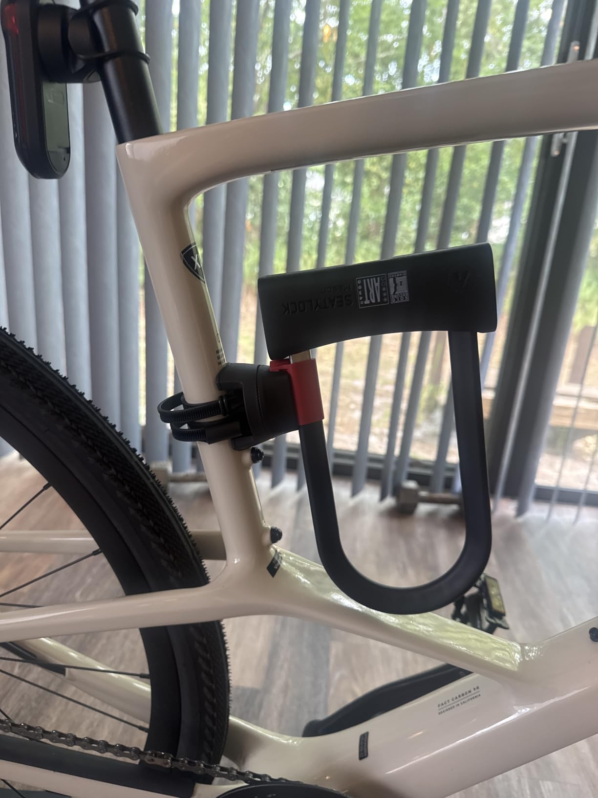 Seatylock Mason Bike U Lock - Patented Heavy Duty Anti Theft Diamond Secure ULock - Ultra Security Bicycle Safety Tool with Keys for City Electric or Mountain Bikes and Scooters customer photo 1