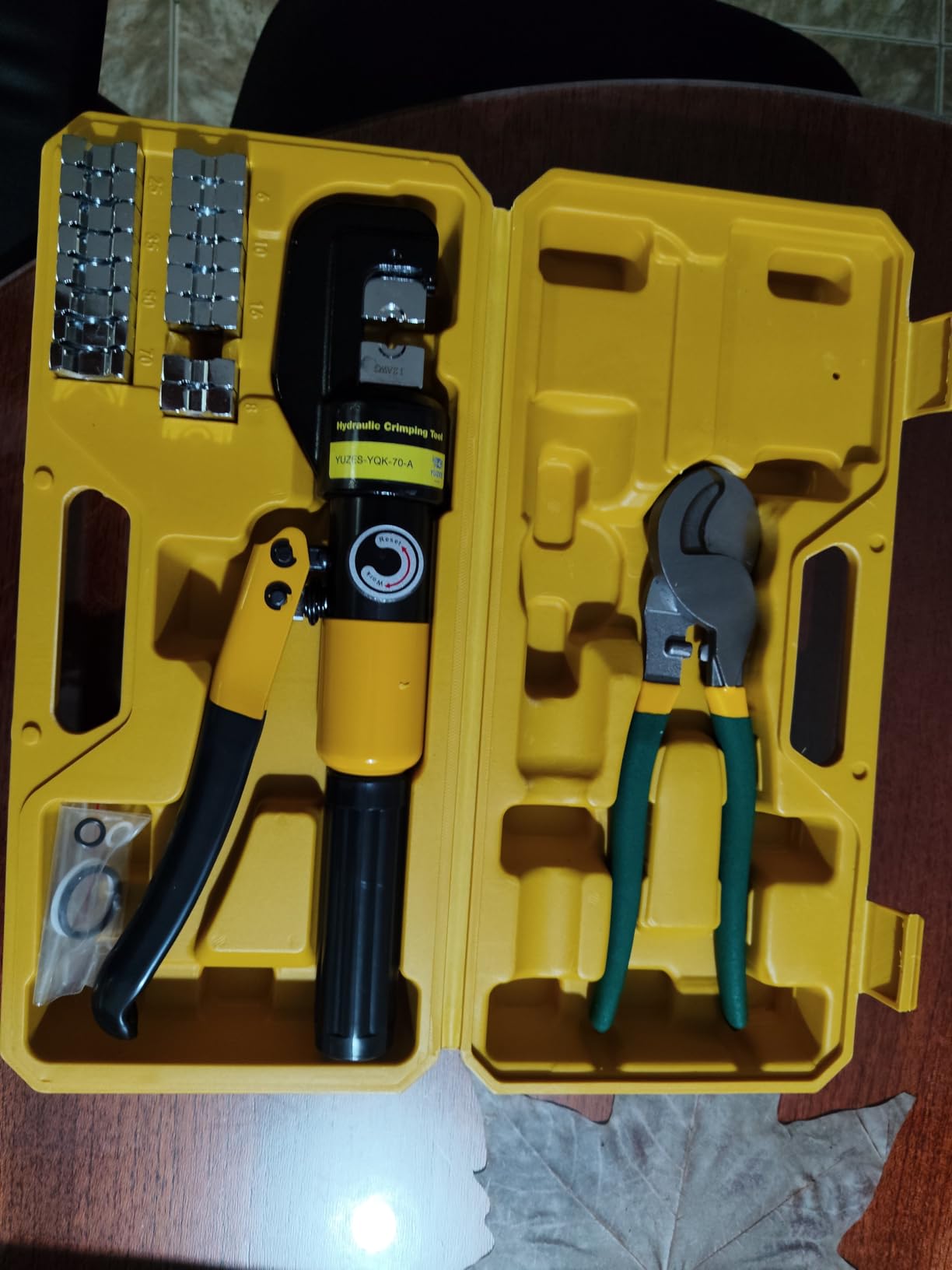 YUZES 10-Ton Hydraulic Crimping Tool with Cable Cutter, 12-2/0 AWG & 1/8