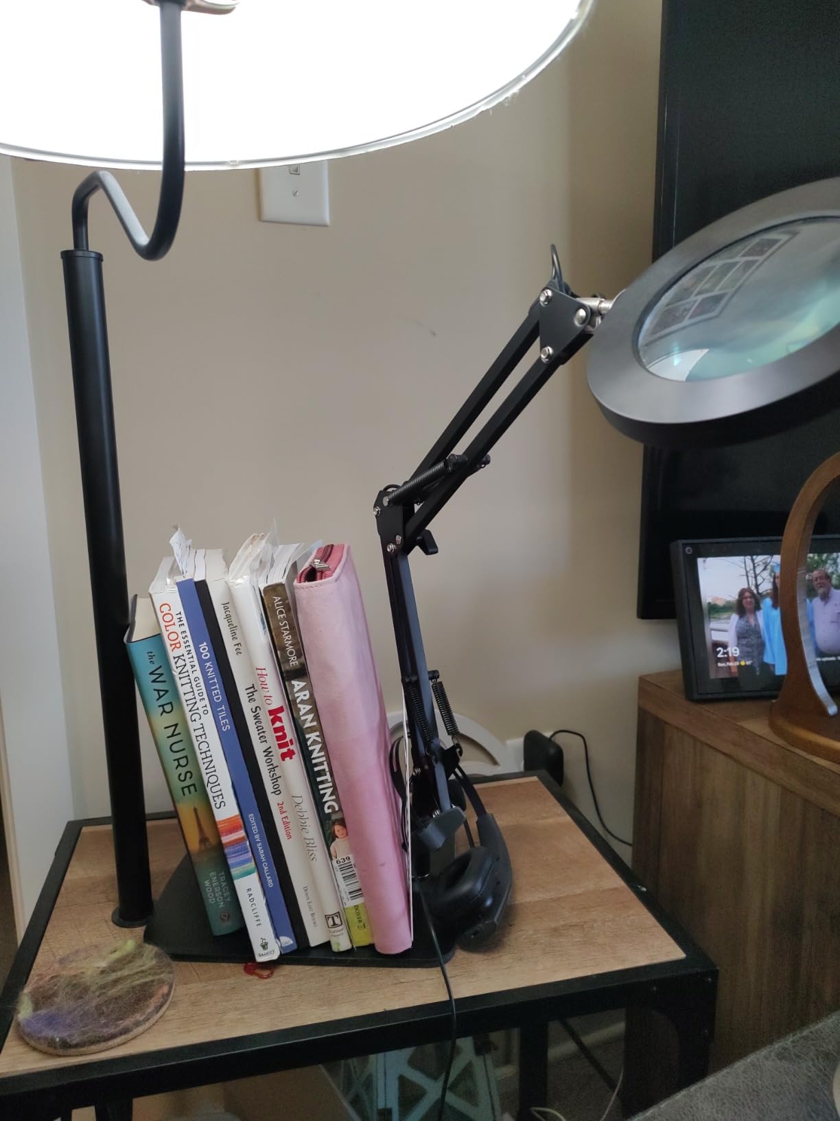 LED Magnifying Desk Lamp with Stand and Clamp for Repair, Crafts, Reading, 5-Diopter Glass Lens, 3 Color Modes, Stepless Dimming, Adjustable Swivel Arm, Magnifying Lamp customer photo 1