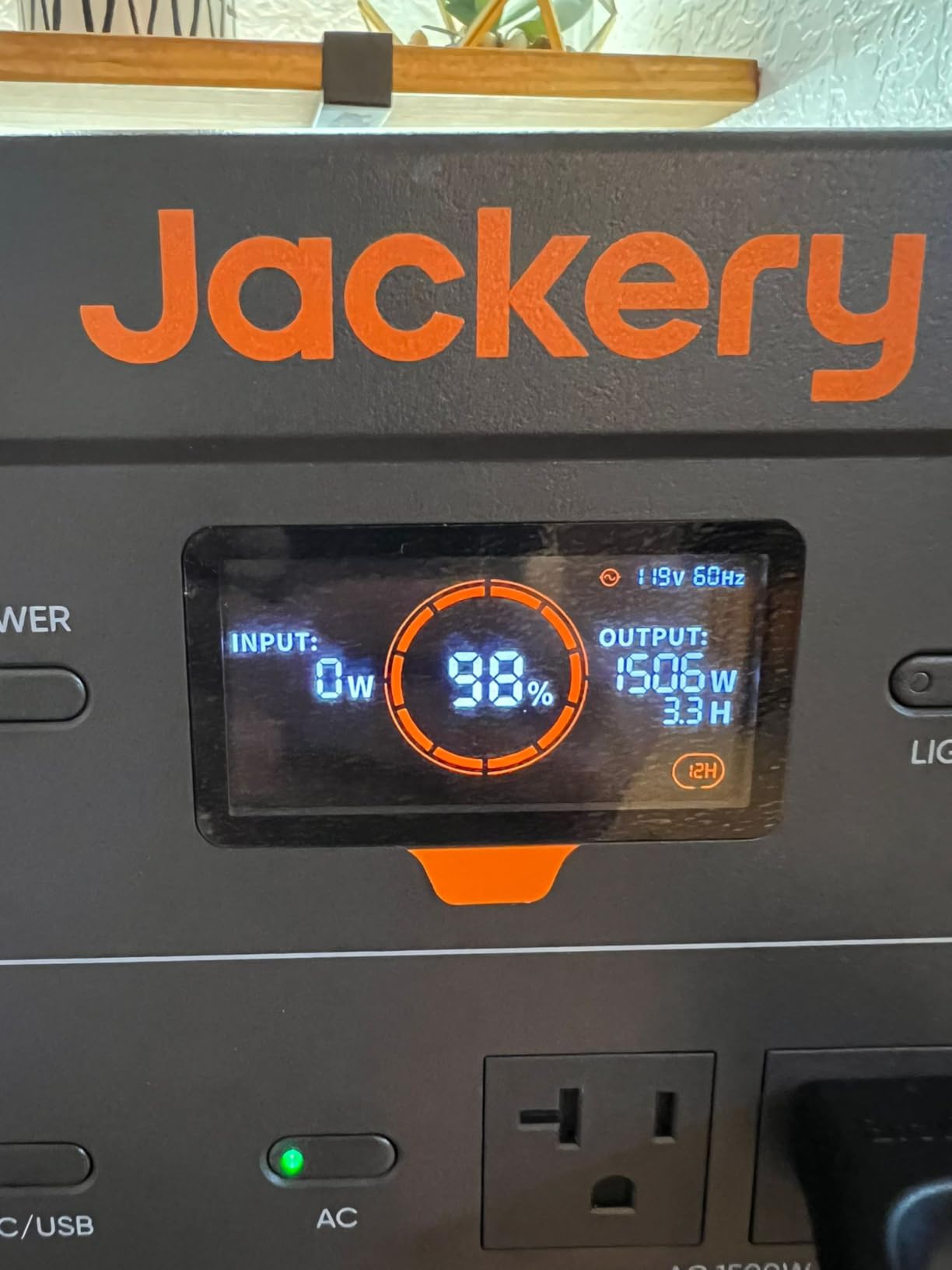 Jackery Explorer 1000 v2 Portable Power Station, 1070Wh, 1500W | 1 Hr Fast Charge, LiFePO4 Battery, 100W USB-C Output, Solar Generator for Camping, Emergency, RV (Solar Panel Optional) customer photo 1