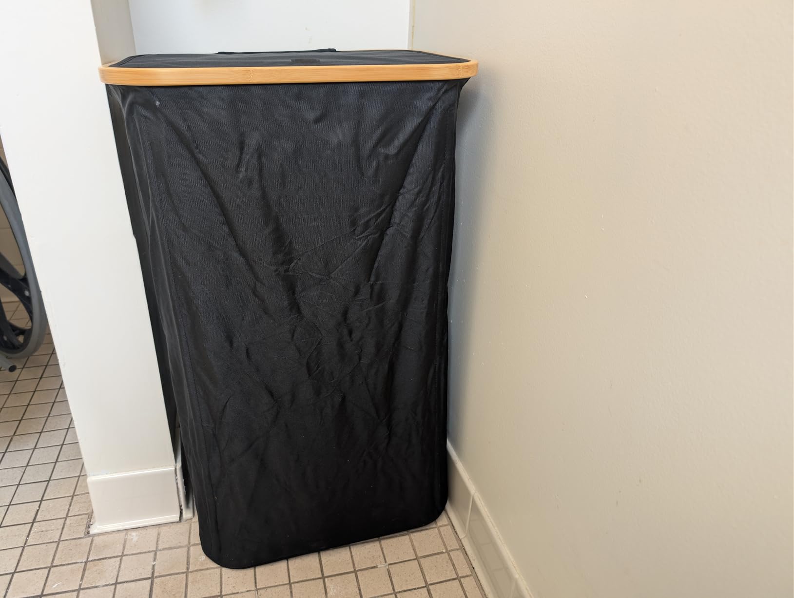 SpaceAid Slim Laundry Hamper with Lid, 65L Narrow Clothes Basket Bin with Bamboo Handles, Skinny Tall Collapsible Hamper for Bedroom, Bathroom, Dorm, Laundry Room - Black customer photo 2