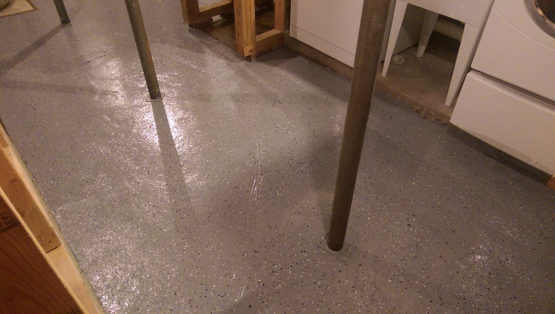 Rust-Oleum EpoxyShield Satin Gray Basement Floor Coating Kit | Basement Floor Protection, Moisture And Stain Resistance, Durable Concrete Coating, Easy Application, 1 Gallon customer photo 1