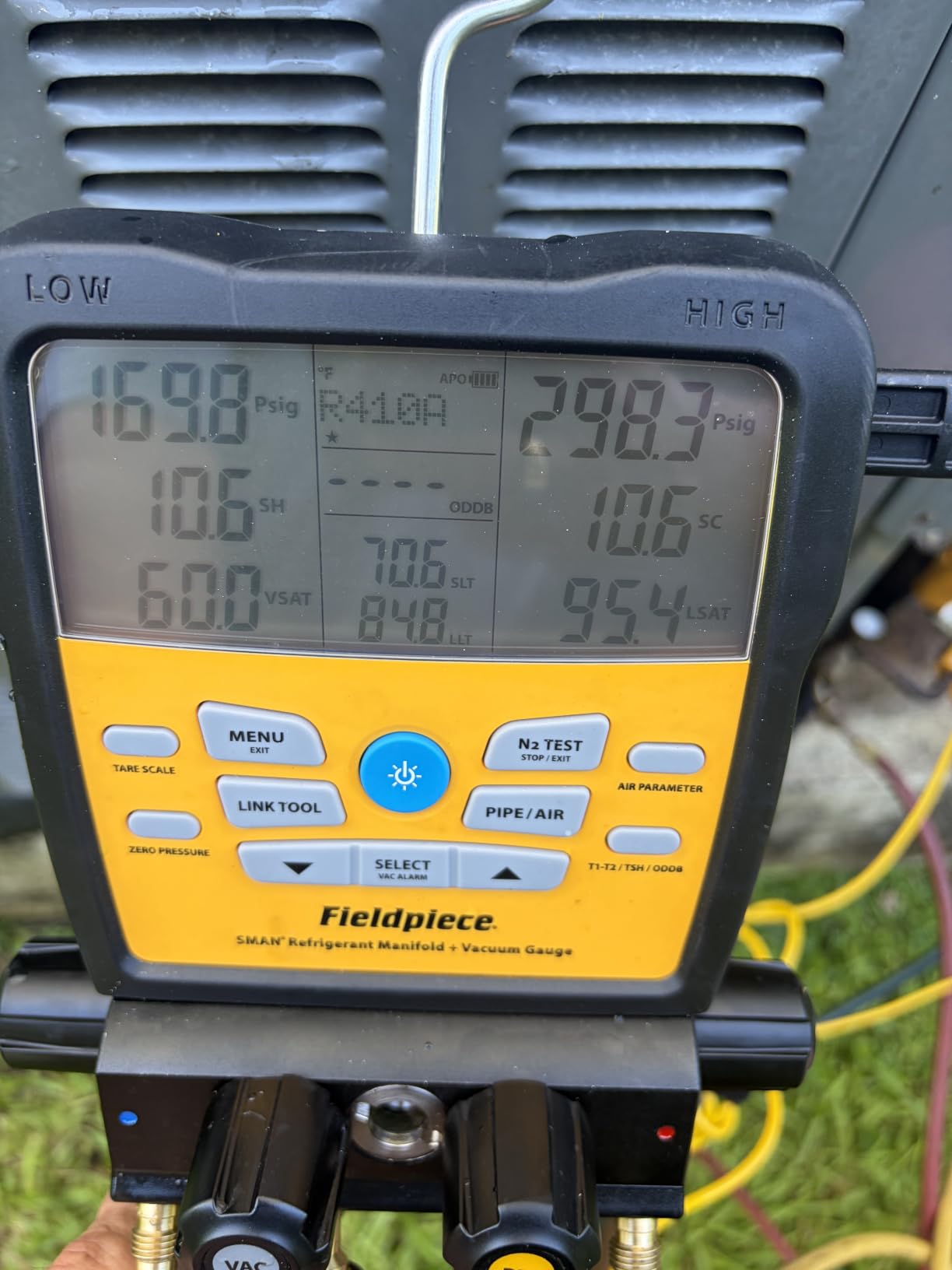 Fieldpiece SM482V Wireless 4-Port SMAN Refrigerant Manifold with Vacuum Gauge - Air Conditioning/Refrigerant Digital Gauges for HVAC & Refrigeration customer photo 2