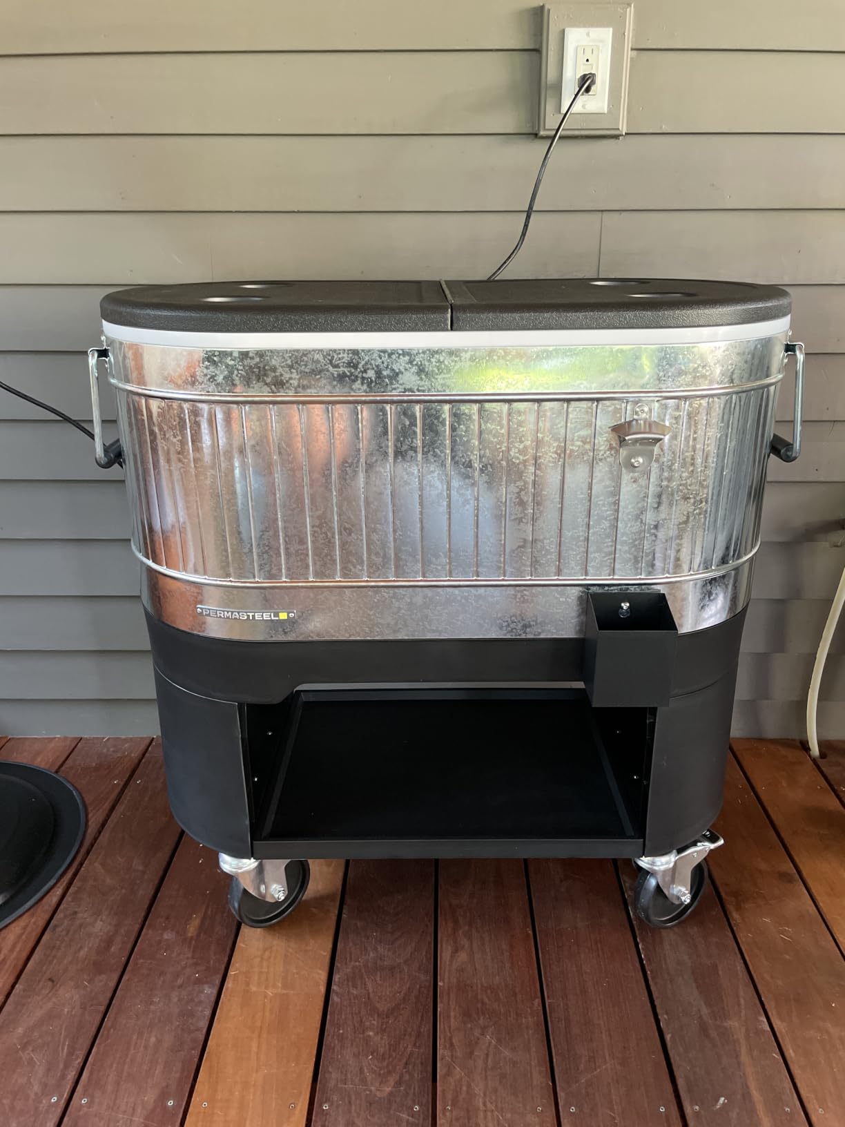 Permasteel Rolling Patio Cooler - Large Outdoor Ice Chest with Wheels, Beverage Cooler for Backyard, BBQ, Tailgate, Beach, Parties, Rustic Farmhouse Design customer photo 1