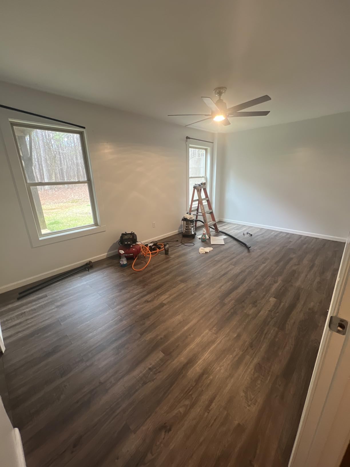 INMOZATA Peel and Stick Floor Tile Waterproof Vinyl Plank Flooring | 36-Pack 54 Sq.Ft, Natural Walnut customer photo 1