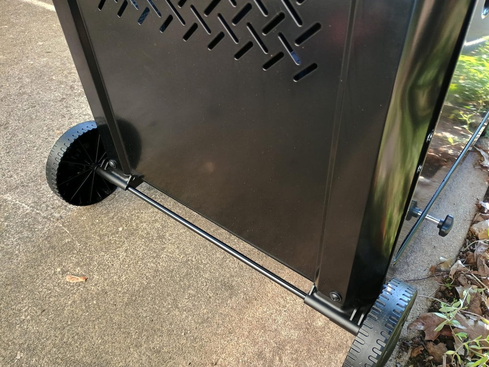 Weber Spirit E-425 Gas Grill, 4 Burners, Sear Zone with Boost Burners, Propane customer photo 1