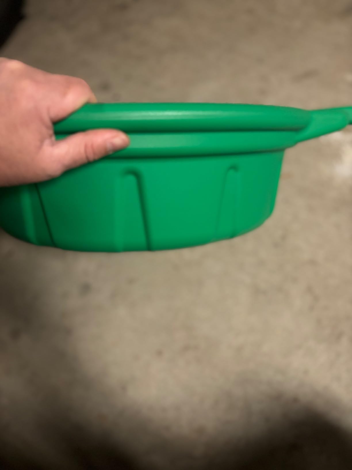 NEIKO 20761A 4 Gallon (16L) Anti-Splash Drain Container with Non-Spill Pour Spout, Heavy-Duty Plastic Drip Catcher for Vehicle Fluid Changes, Antifreeze Green customer photo 2