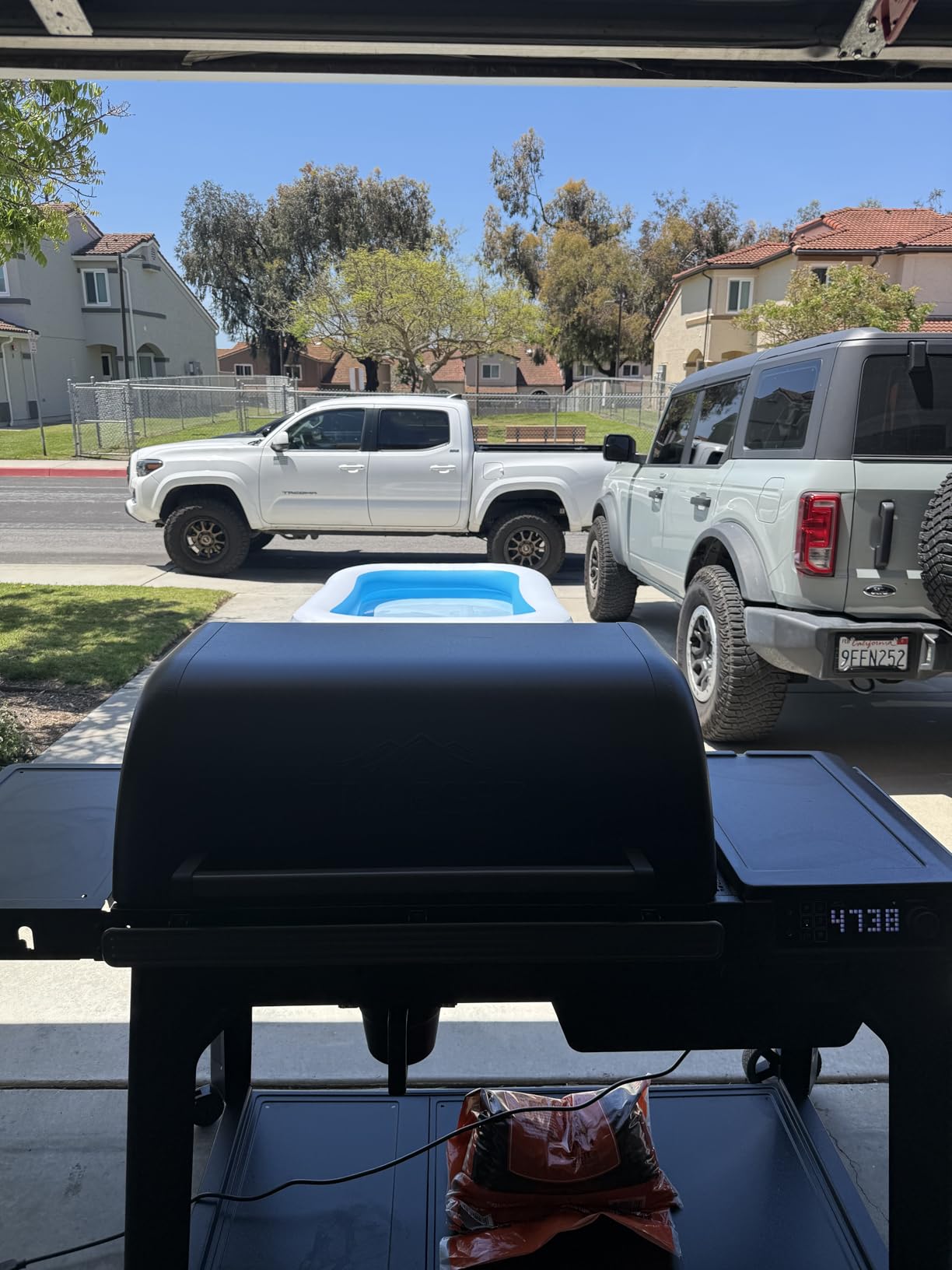 Traeger Woodridge Pro Wood Pellet Grill & Smoker, 970 Sq In, WiFi | Super Smoke Mode, digital sensor, side shelf, WiFIRE app control, 500°F max - 6-in-1 outdoor cooking customer photo 2