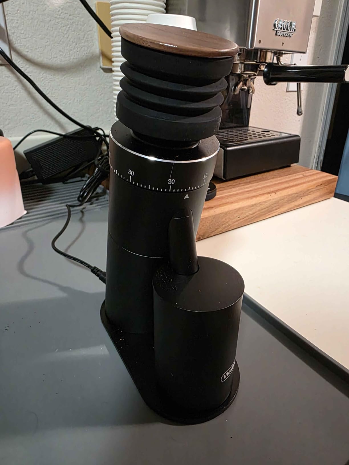 Gen 4 Electric Burr Coffee Grinder, Single Dose, Espresso, Black | Magnetic dosing cup, anti-static design and compact quiet workflow help keep daily home brewing cleaner and more consistent. customer photo 1