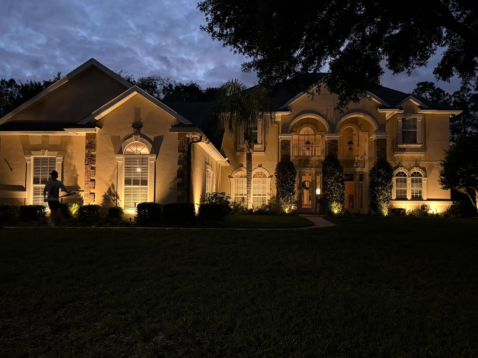 ZUCKEO All-in-One Low Voltage Landscape Lighting Kit, 5W LED Landscape Lights with Transformer, 120FT Wire and Connectors, Waterproof Outdoor Spotlight for Yard Garden House, 3000K 12V-24V, 12Pack customer photo 2