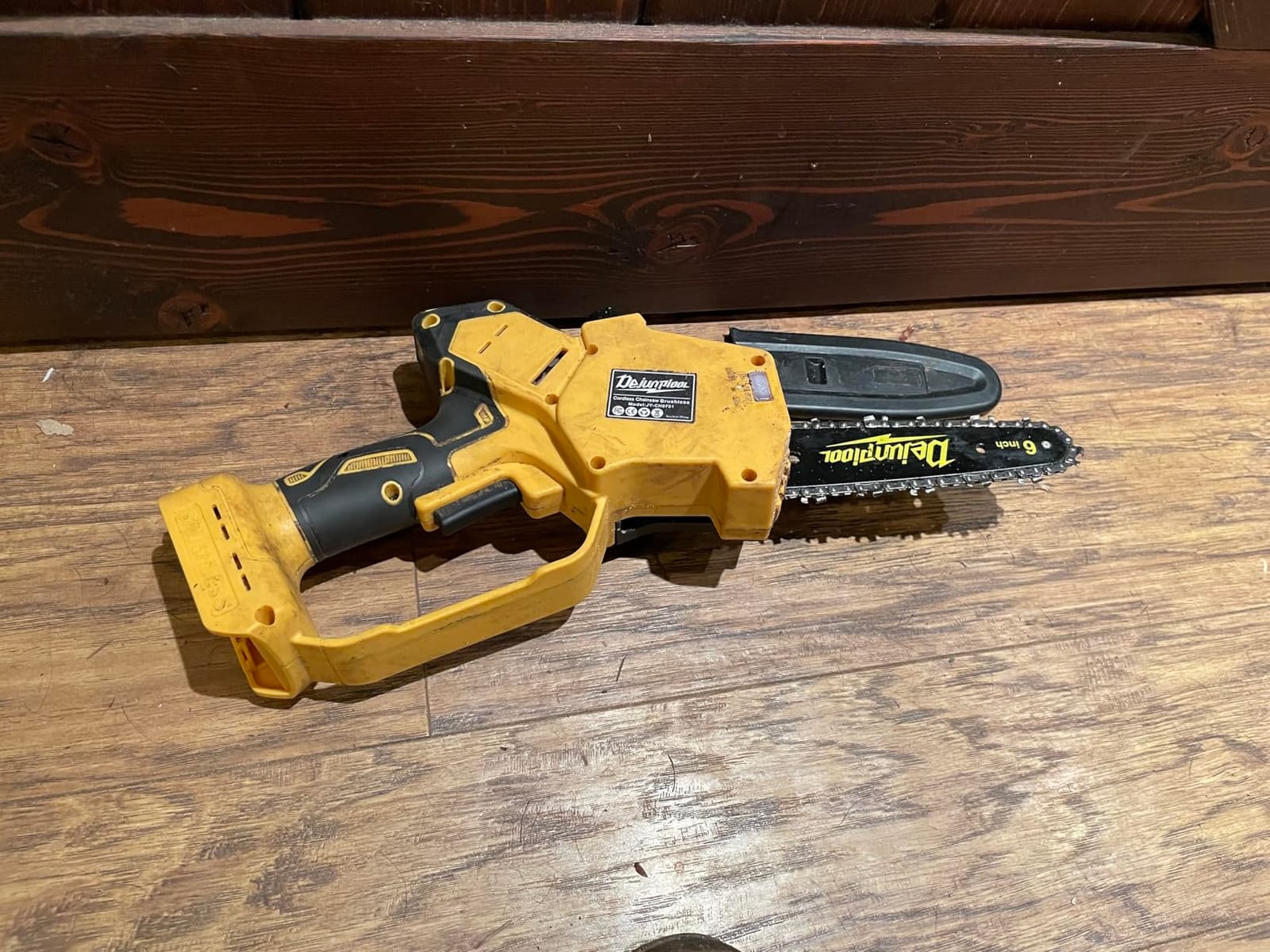 Cordless Mini Chainsaw Compatible with Dewalt 20V MAX Battery, 6 Inch & 8 Inch Small Electric Chainsaw Brushless, Auto Oiler, Handheld Pruning Tree Saw Gift for Men Dad Husband Fathers (Tool Only) customer photo 2