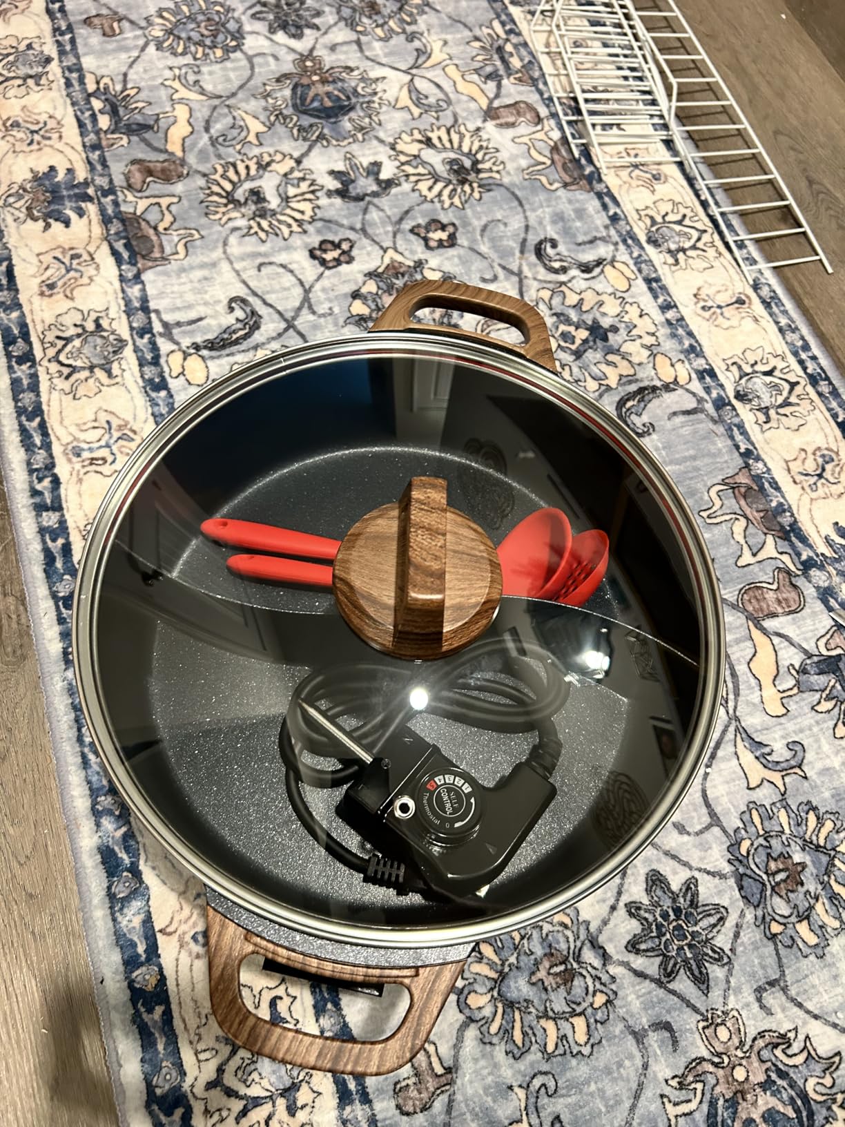 AORAN 6L Electric Hot Pot, Non-Stick Smokeless Cooking Pot with Divider for Hot Pot, Fondue, Shabu Shabu, Multi-Function, Includes Ladle, Tongs, Oil Brush, Food Tongs, Easy to Clean Black customer photo 1