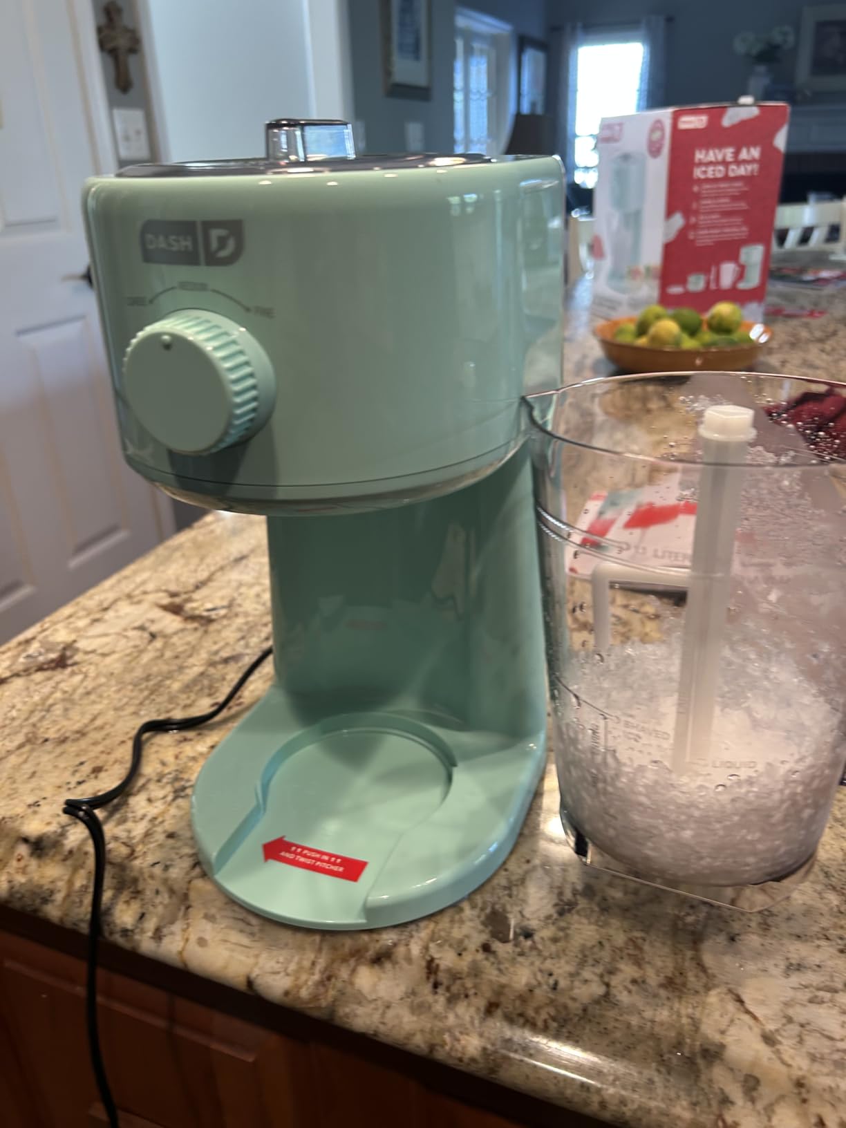 Dash Deluxe Shaved Ice & Slushy Maker, Electric Ice Shaver, Aqua | Snow Cone Machine, Slushie Machine & Frozen Drink Maker for Home, Adjustable Coarse-to-Fine Ice, 32 oz Pitcher customer photo 1