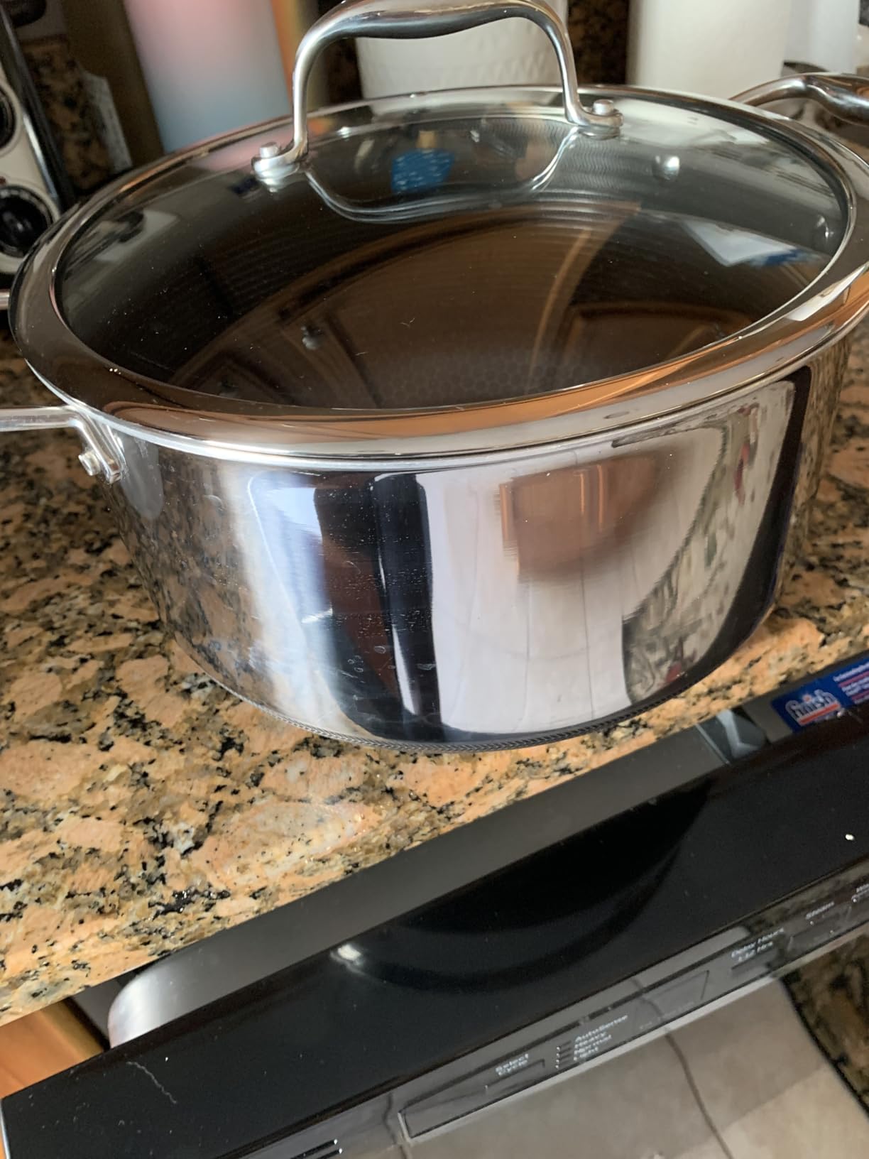 HexClad 6.5QT Hybrid Nonstick Braiser Dutch Oven with Lid, Induction Ready | Stay-Cool Handles, Dishwasher and Oven Safe up to 900°F, Compatible with All Cooktops customer photo 2