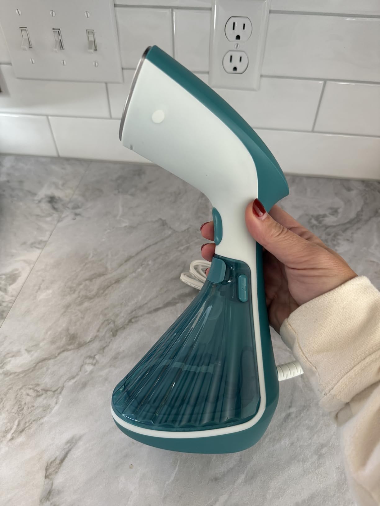Proctor Silex Dual Mode Handheld Garment Steamer for Clothes, Ready in 25 Seconds for 15 Minutes of Continuous Use, Portable and Lightweight, Vacation Essentials, 1200 Watts, 300 ml Water Tank, Blue customer photo 1
