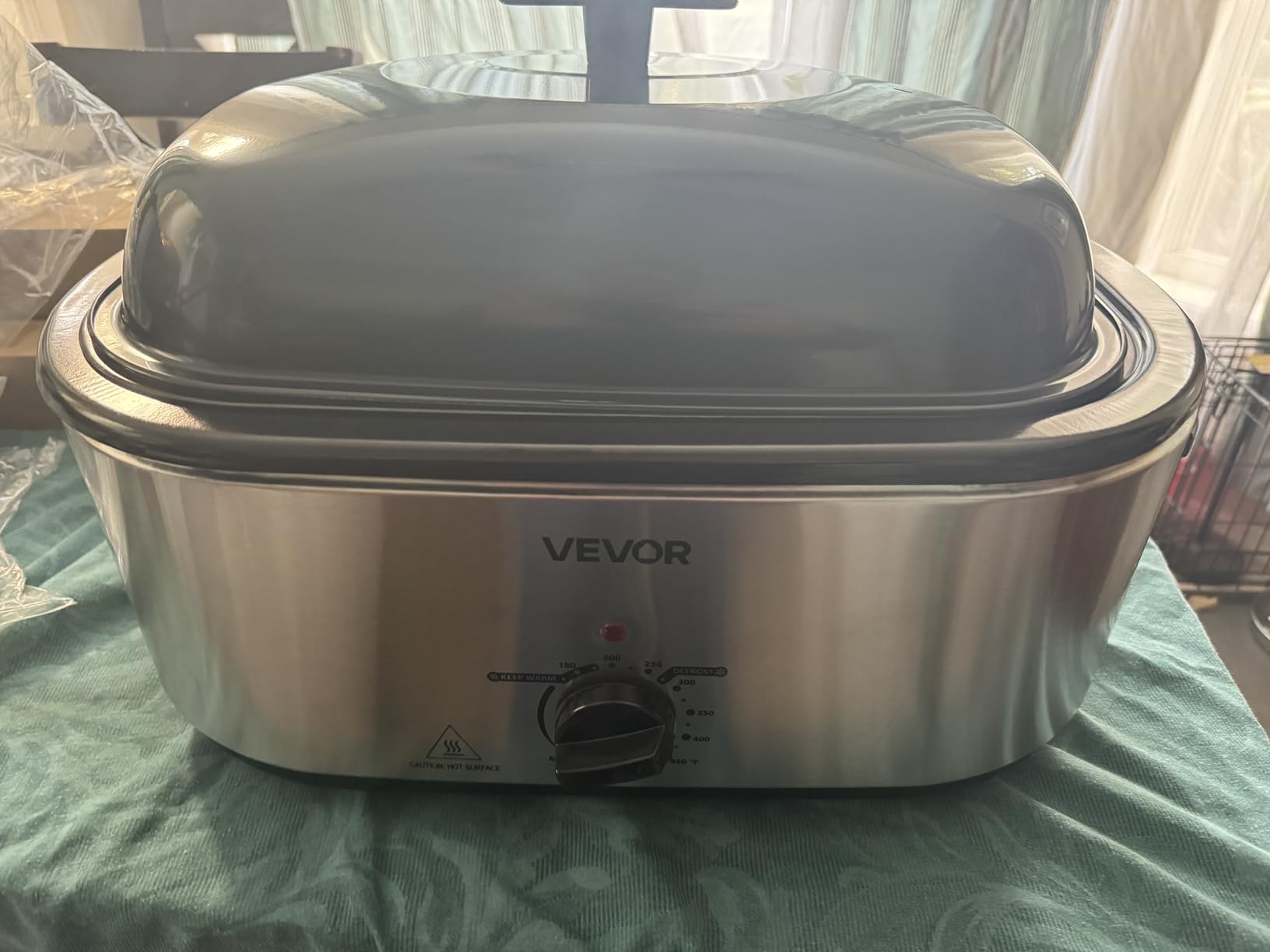 VEVOR Roaster Oven, 22QT Electric Roasting Pan, 150-450℉ Adjustable Temperature Multifunctional Electric Roaster Oven with Self-Basting Lid, Defrost & Warm Function for Holiday Meal, Fits 26lb Turkey customer photo 2
