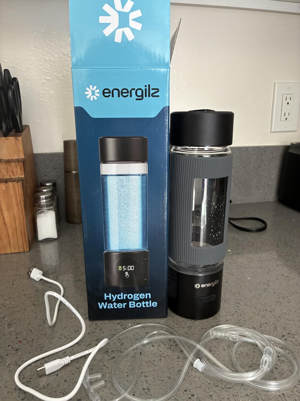 Hydrogen Water Bottle | 16.2 oz (480 ml) Hydrogen Water Generator | 6000 PPB Hydrogenator Machine | SPE/PEM Ionizer Generator (Silver) customer photo 2