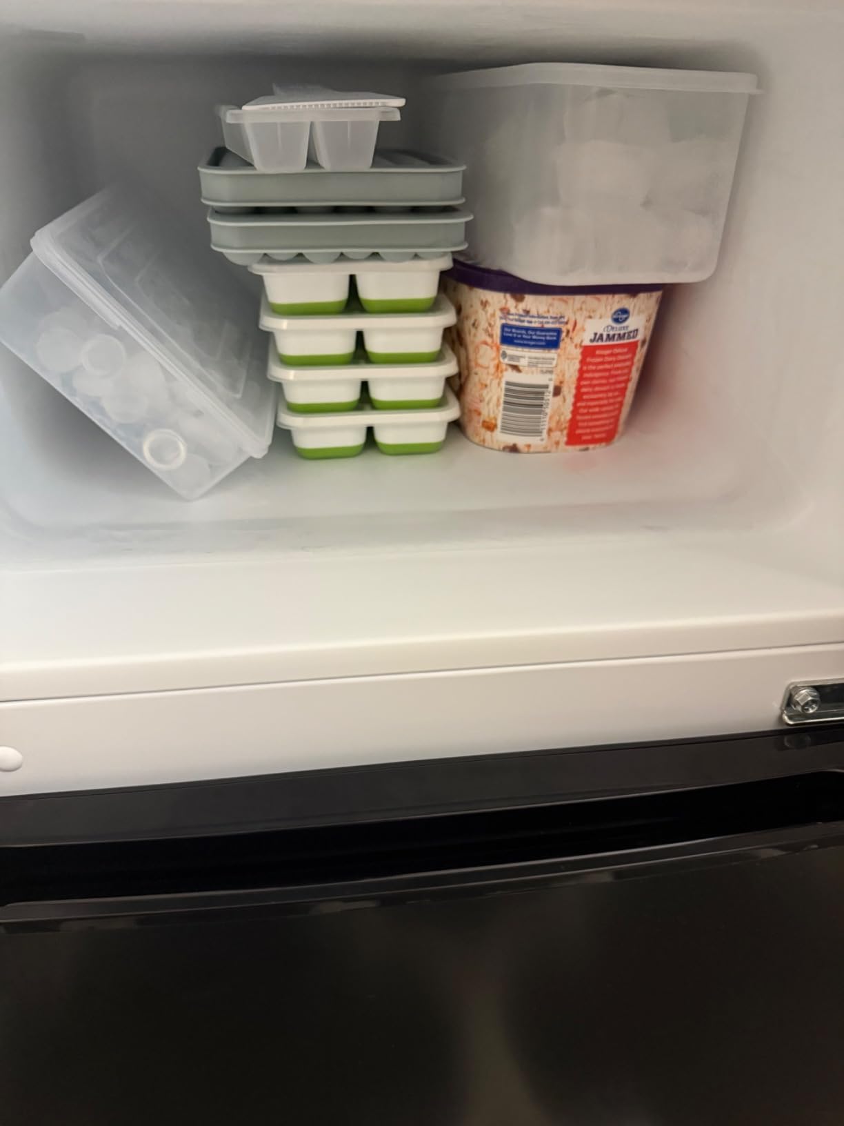 Midea 3.1 Cu.ft Mini Fridge with Freezer, Energy Star Certified, for Dorm | Adjustable Remove Glass Shelves, Reversible Door, Silver customer photo 1