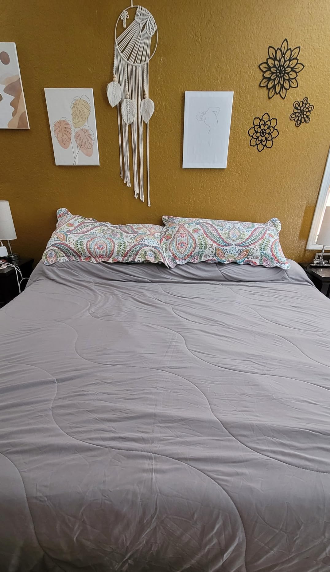 DOWNCOOL Cooling Comforter Queen Size, Blanket with Cooling Pillowcases | Summer Comforter for Hot Sleepers, 3-Piece Lightweight Bedding Set for Night Sweats, Grey 90x90 customer photo 2