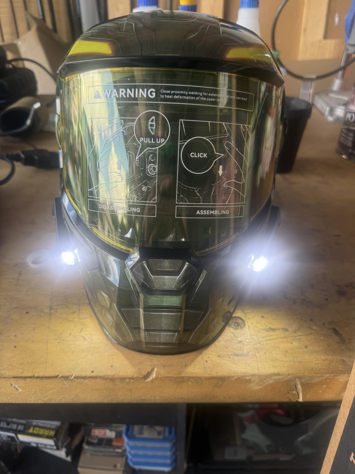 ANDELI Auto Darkening Welding Helmet 2 LED Lights Internal Digital Control | 7.2 x 3.2 in Panoramic View, Gesture-Sensor LED, One-Touch Grind, 1000mAh Rechargeable Battery, True Color, Shade 3/5-9/9-13 customer photo 2